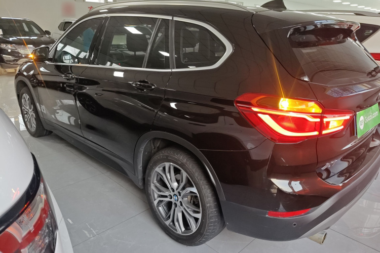 宝马X1 2019款 sDrive20Li 领先型车身外观4