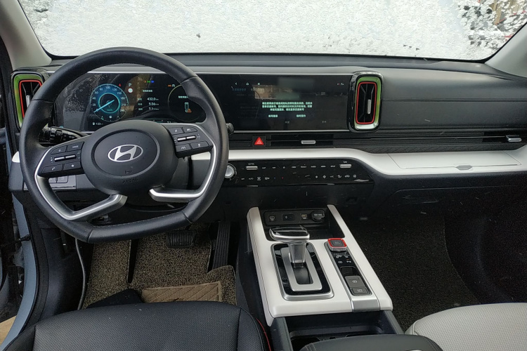 北京现代ix35 2023款 沐飒 2.0L 旗舰版TOP中控内饰7002