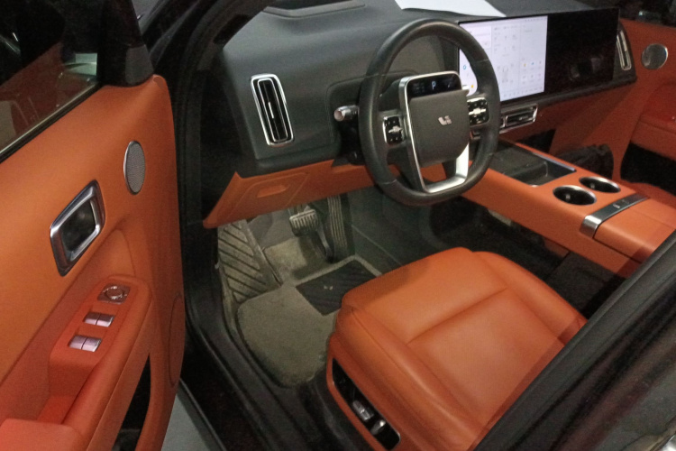 理想汽车 理想L8 2023款 Pro中控内饰20