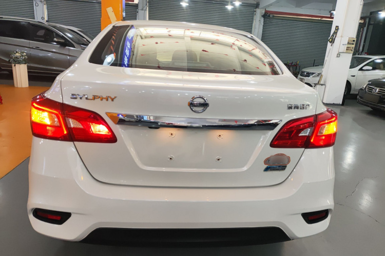 日产 轩逸 2019款 1.6XV CVT智联尊享版 国VI车身外观6004