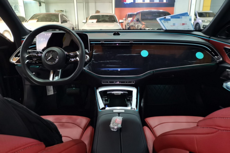 奔驰E级 2024款 E 300 L 豪华运动型中控内饰12