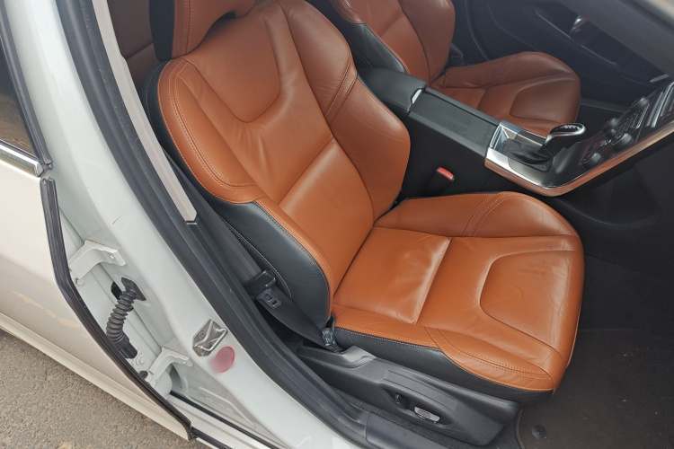 沃尔沃V60 2014款 T5 智雅版局部细节41