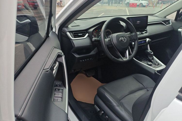 丰田 威兰达 2023款 双擎 2.5L E-CVT四驱尊贵版中控内饰7003