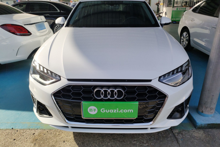 奥迪A4L 2023款 40 TFSI 时尚动感型车身外观2