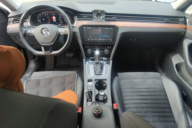 大众 迈腾 2019款 330TSI DSG 尊贵型 国VI中控内饰7002