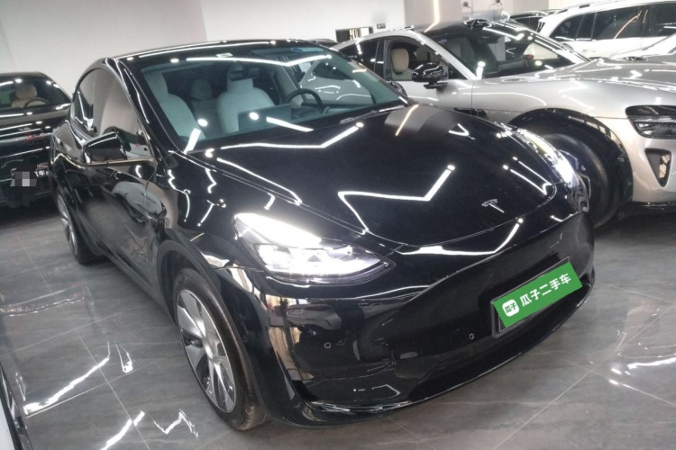 特斯拉 Model Y 2022款 改款 后轮驱动版车身外观3