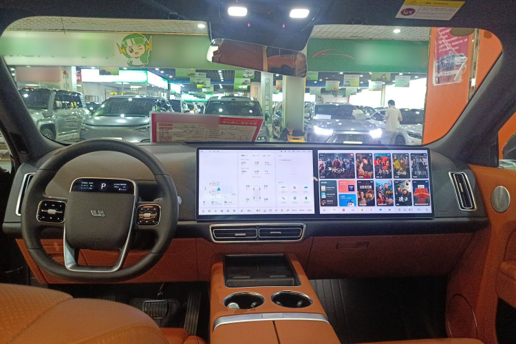 理想汽车 理想L8 2023款 Max中控内饰7002