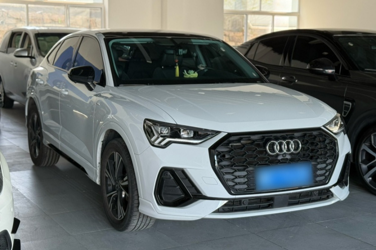 奥迪Q3 Sportback 2022款 40 TFSI 时尚型车身外观6010