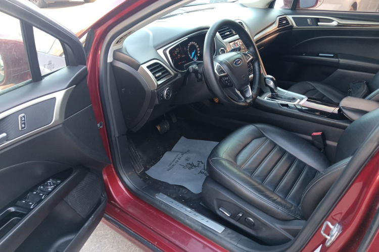 福特 蒙迪欧 2013款 2.0L GTDi200时尚型中控内饰20