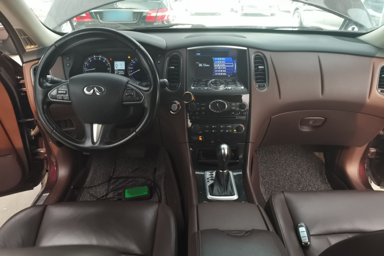 英菲尼迪QX50 2015款 2.5L 悦享版中控内饰12