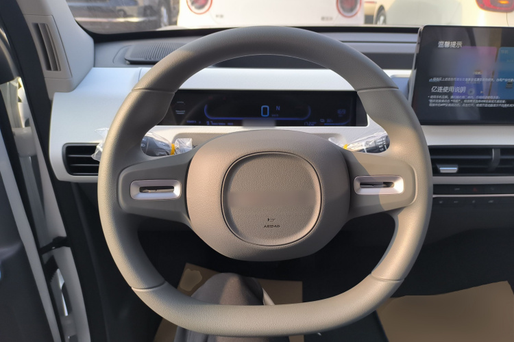 吉利银河 2024款 熊猫mini 200km 耐力熊中控内饰13