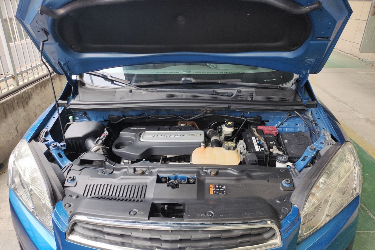 雪佛兰 创酷 2014款 1.4T 自动两驱舒适型机舱底盘24