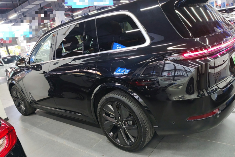 理想汽车 理想L9 2024款 Ultra车身外观6003