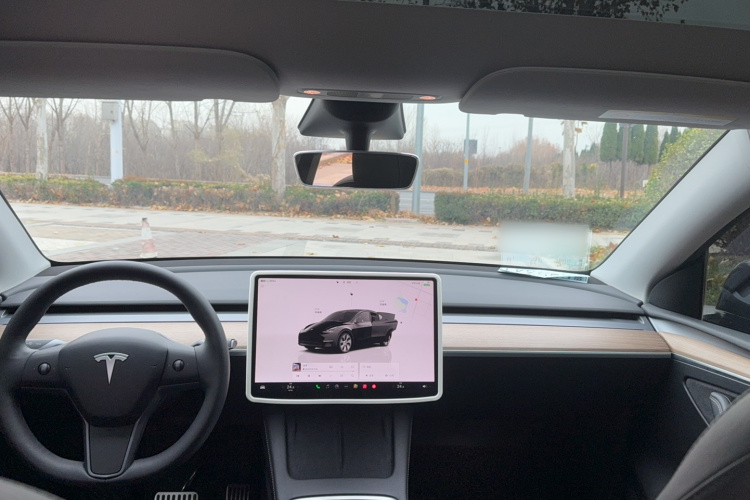 特斯拉 Model Y 2023款 后轮驱动版中控内饰7001