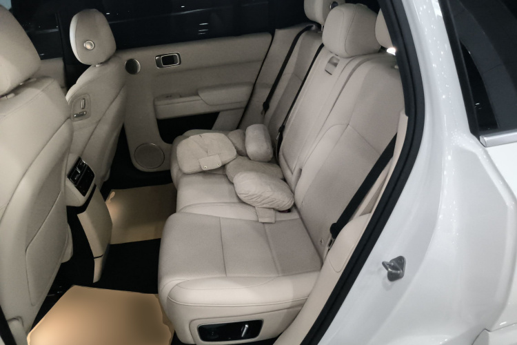 理想汽车 理想L7 2024款 Ultra中控内饰21