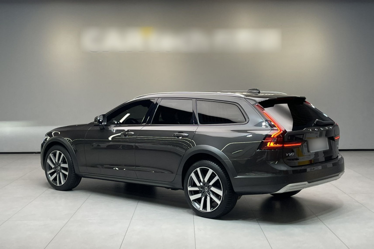 沃尔沃V90 2024款 Cross Country B5 AWD 智尊版车身外观6005