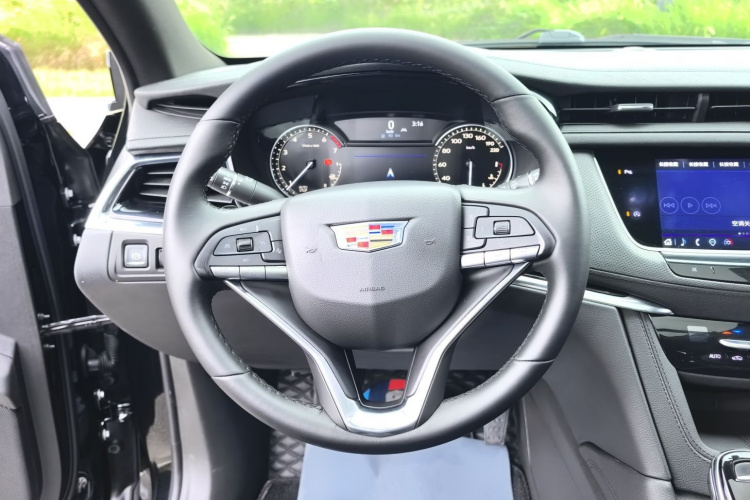 凯迪拉克XT6 2020款 28T 七座风尚型中控内饰7005