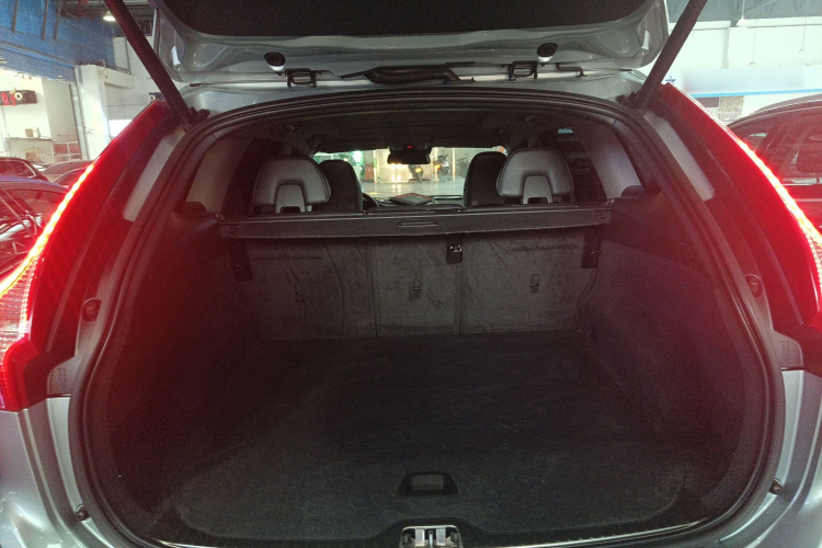 沃尔沃XC60(进口) 2014款 改款 T5 智雅版机舱底盘23