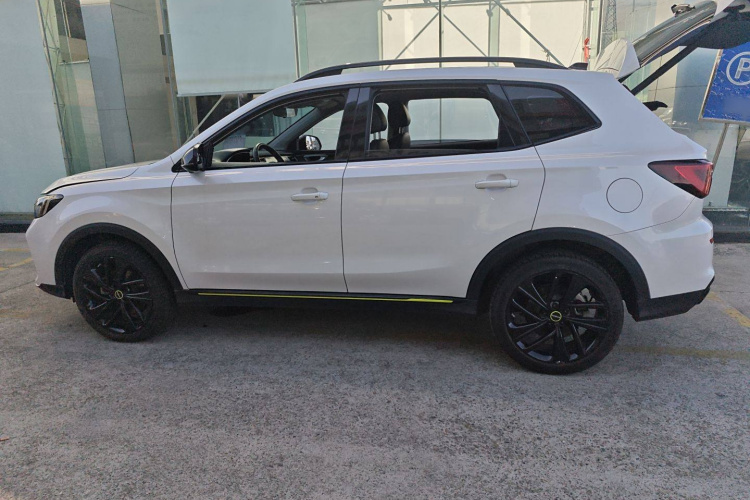 荣威RX5新能源 2020款 ePLUS 国潮荣麟豪华版车身外观4