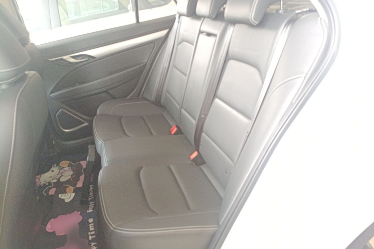 吉利汽车 帝豪 2018款 1.5L CVT向上互联版中控内饰7004