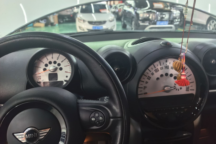 MINI Countryman 2011款 1.6L COOPER Fun局部细节14