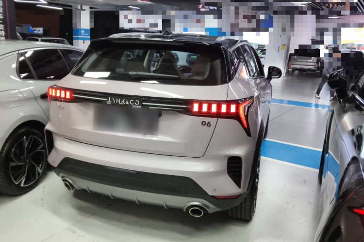 领克06 2023款 Remix 1.5T Shero车身外观7