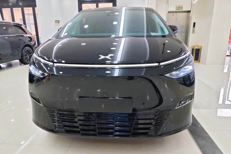 小鹏X9 2024款 702超长续航Pro车身外观2