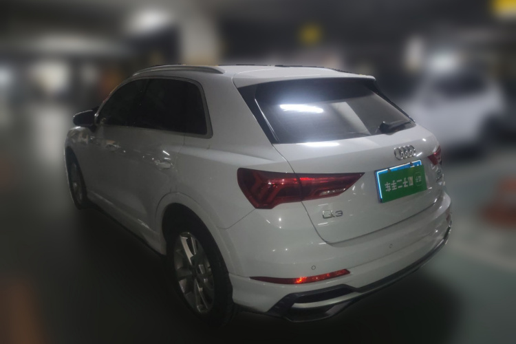 奥迪Q3 2019款 35 TFSI 进取动感型车身外观5