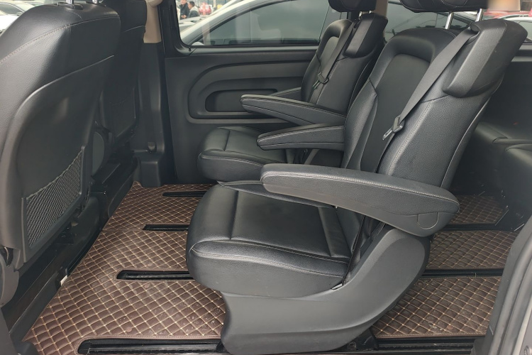 奔驰 威霆 2016款 2.0T 商务版中控内饰7004