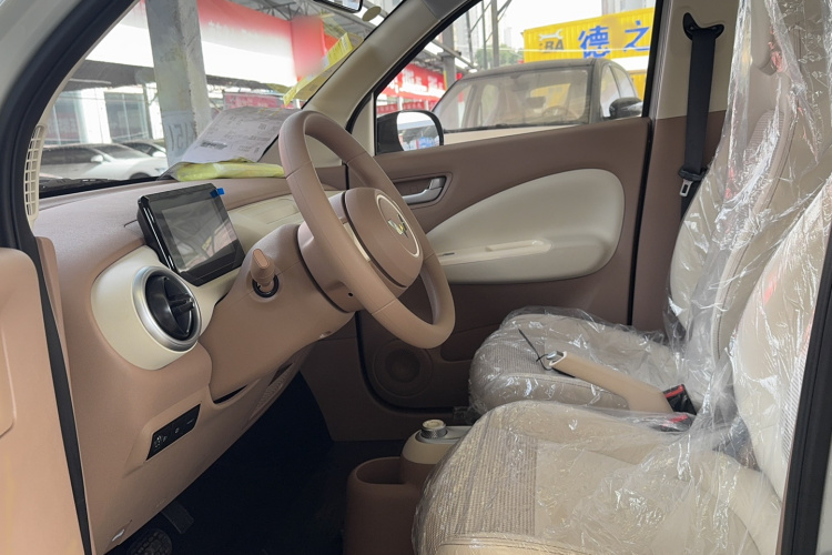 五菱汽车 宏光MINIEV 2025款 四门版 进阶款中控内饰7001