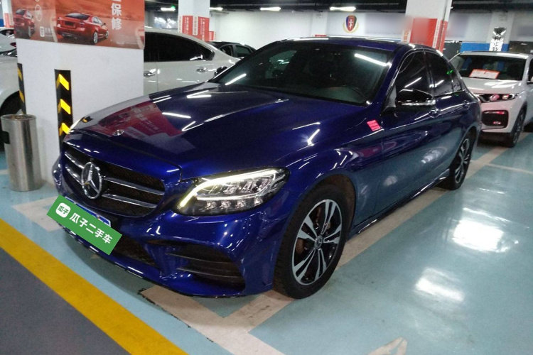 奔驰C级 2019款 C 260 运动版车身外观1