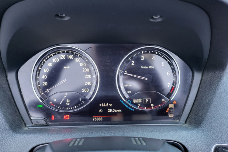 宝马2系(进口) 2018款 220i 敞篷轿跑车 运动设计套装局部细节14