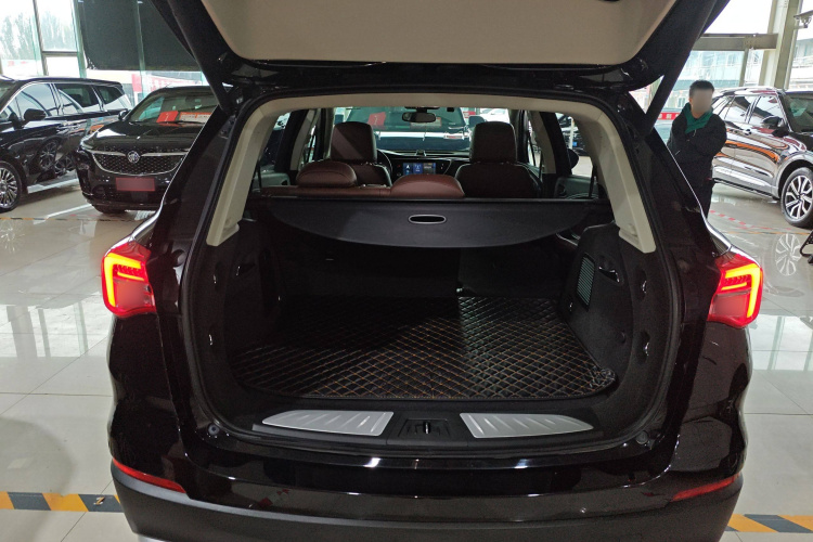 别克 昂科威 2020款 28T 四驱精英型机舱底盘23