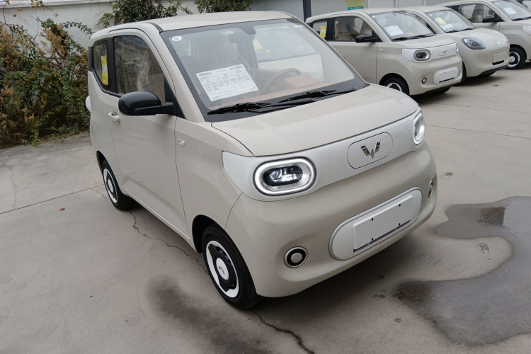 五菱汽车 宏光MINIEV 2024款 第三代 215km 青春版车身外观3