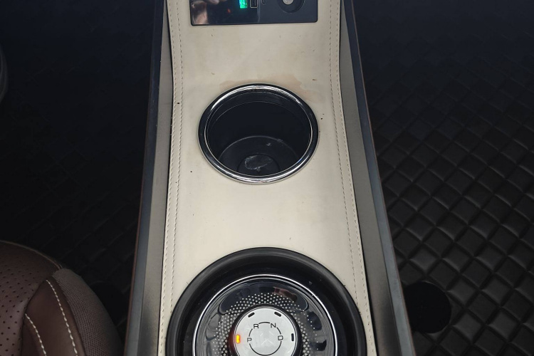 五菱汽车 五菱缤果 2023款 333km 悦享款中控内饰7006