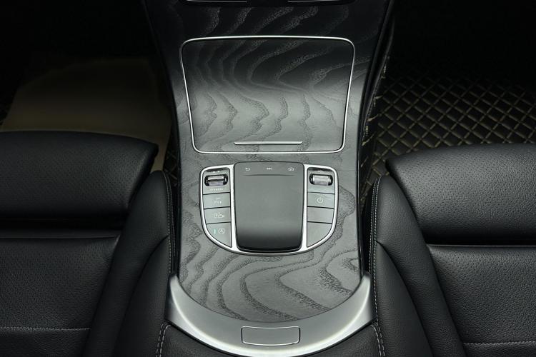 奔驰C级 2020款 C 200 L 时尚型运动版中控内饰7004