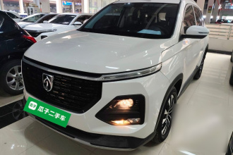 宝骏530 2021款 全球车周年纪念版 1.5T CVT豪华型 7座