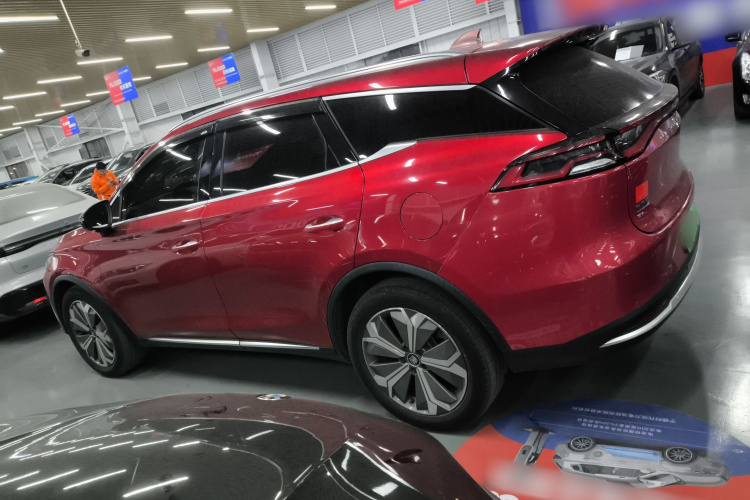 比亚迪 唐新能源 2021款 EV 长续航版尊荣型车身外观4