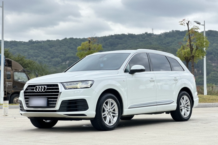 奥迪Q7 2016款 40 TFSI 舒适型车身外观6001