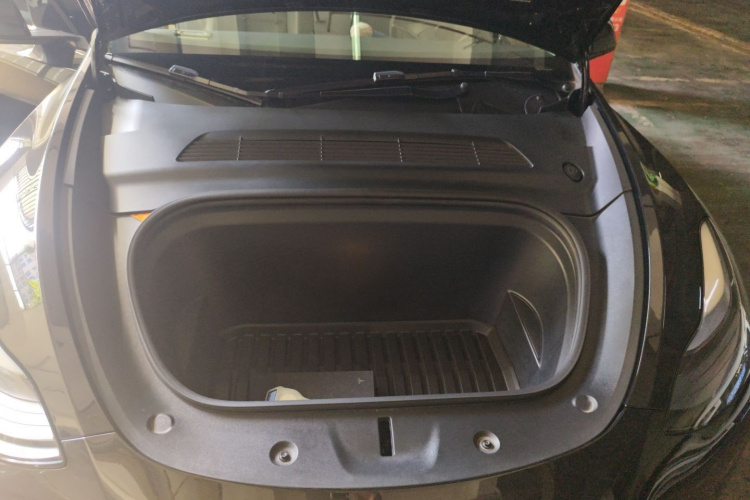 特斯拉 Model Y 2022款 改款 后轮驱动版局部细节24