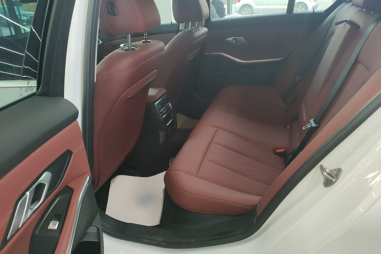 宝马3系 2025款 325i M运动套装中控内饰21