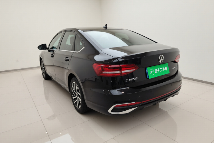 大众 朗逸 2024款 1.5L 自动星空五百万版车身外观5