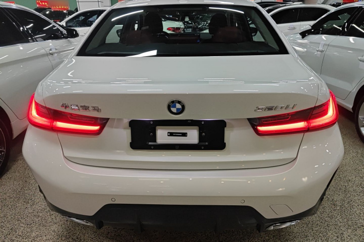 宝马3系 2024款 320Li M运动套装车身外观6