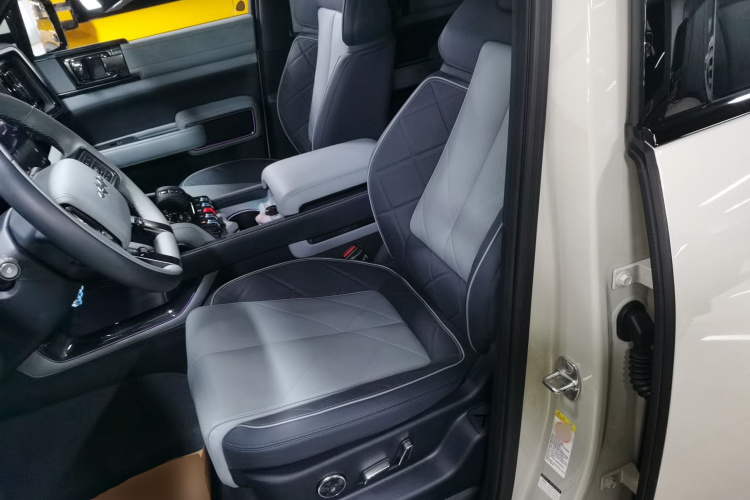 方程豹 豹5 2023款 领航版中控内饰19