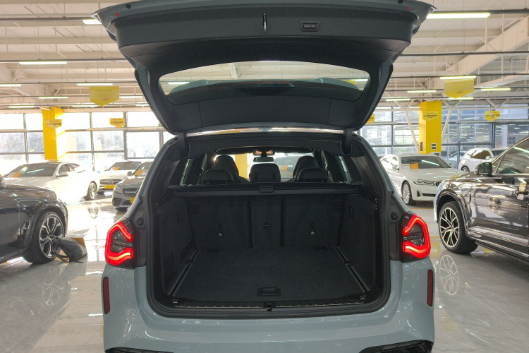 宝马X3(进口) 2022款 M40i机舱底盘23