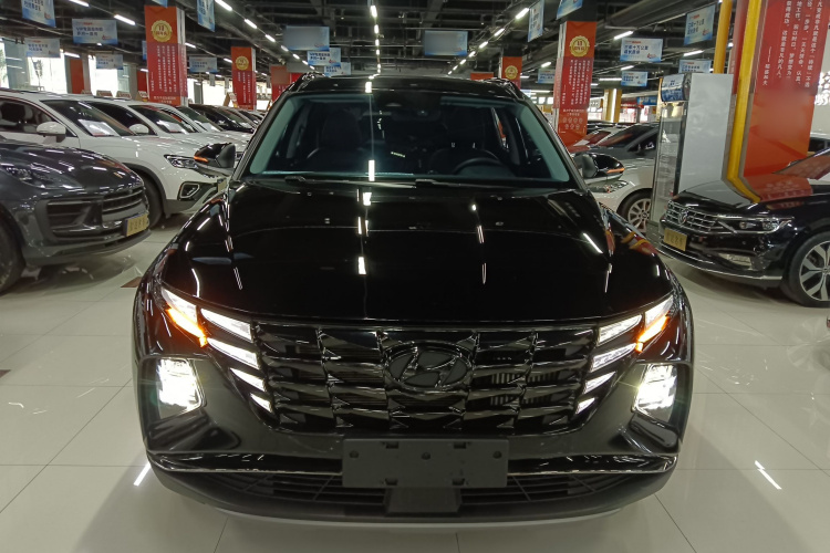 现代 2023款 途胜L 1.5T 自动两驱DLX豪华版车身外观2