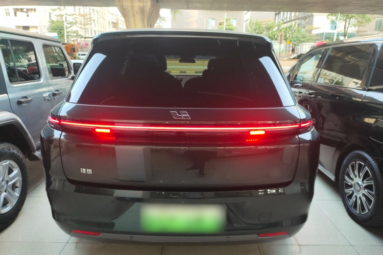 理想汽车 理想L8 2023款 Max车身外观6004