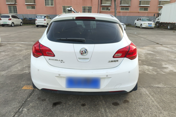 别克 英朗 2014款 XT 1.6L 自动时尚版车身外观6