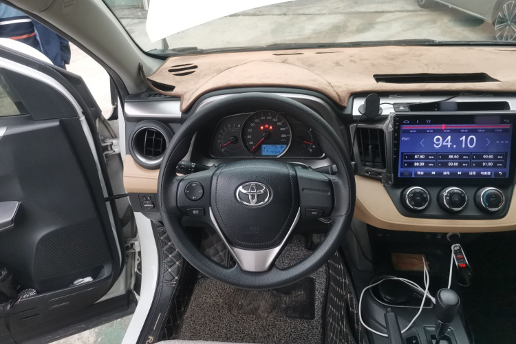 丰田 RAV4荣放 2019款 2.0L CVT两驱都市版 国VI局部细节13