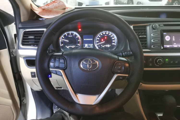 丰田 汉兰达 2021款 2.0T 两驱精英版 7座中控内饰13